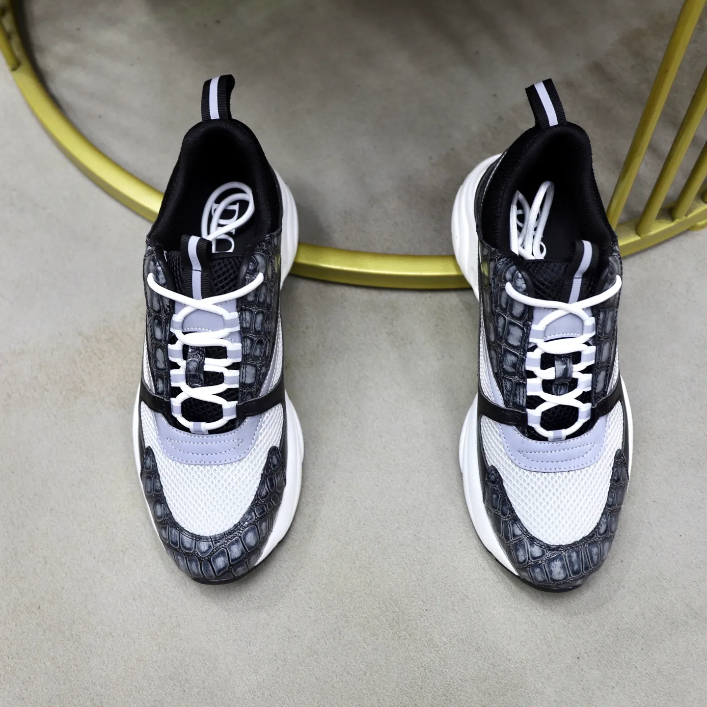 Ex-factory price: 500💰🙅‍♂️🙅‍♂️🙅‍♂️ Brand: Dior DIOR Standard code: 38-44 (45, 46 customized) Grade: Same as the official website Material: Original leather splicing Comfortable and breathable lining Original wear-resistant outsole Style category: Men's fashionable casual shoes Running sneakers Noble luxury brand elements Top luxury Color: actual picture color